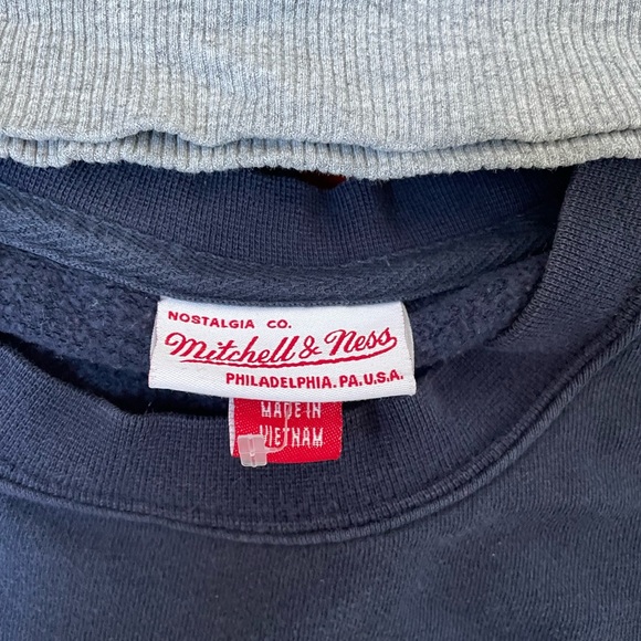 Syracuse Older Sweatshirt Lot Size XL - Picture 7 of 12